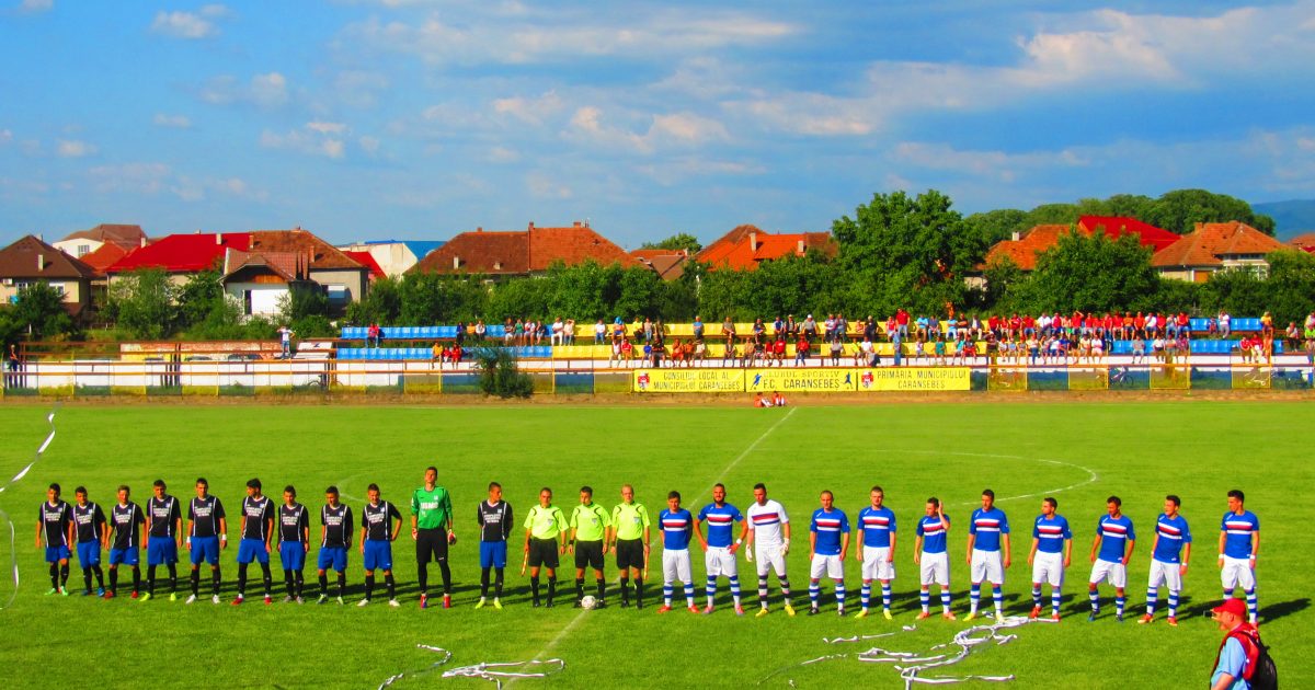 Caransebeșenii nu se mai opresc din promovat. După ce voleibaliștii și-au rezervat loc în prima ligă, a venit și rândul fotbaliștilor și promoveze în eșalonul superior