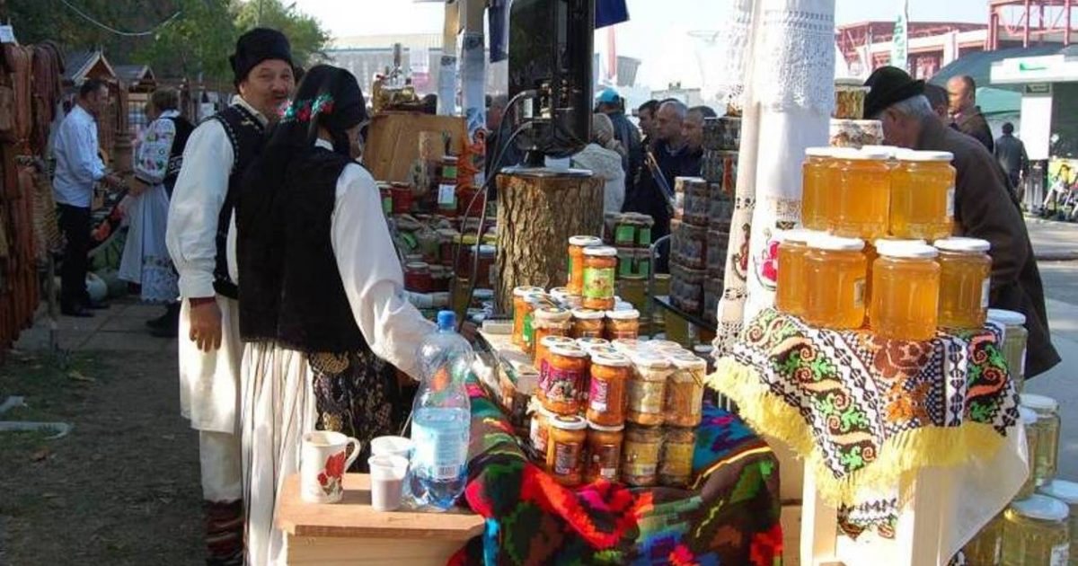 Târgul de Toamnă de la Răcăşdia, ediţia a 32-a - 2015