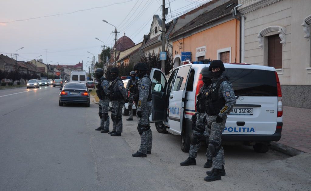 Șpagă extinsă în Caraș-Severin, un inspector SSM prins în flagrant