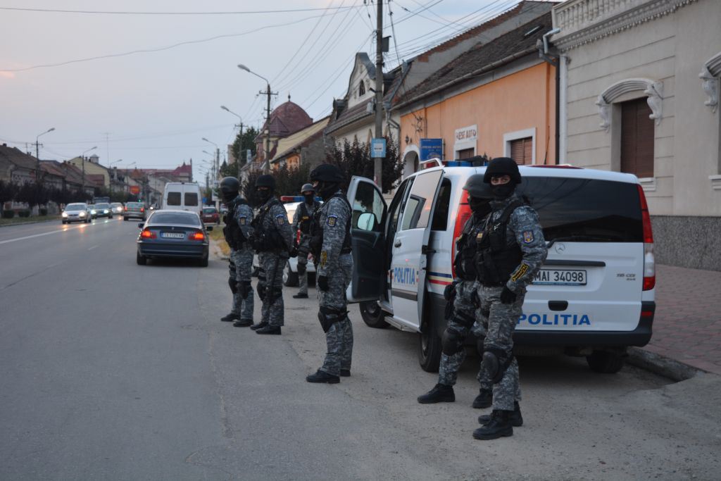 Șpagă extinsă în Caraș-Severin, un inspector SSM prins în flagrant