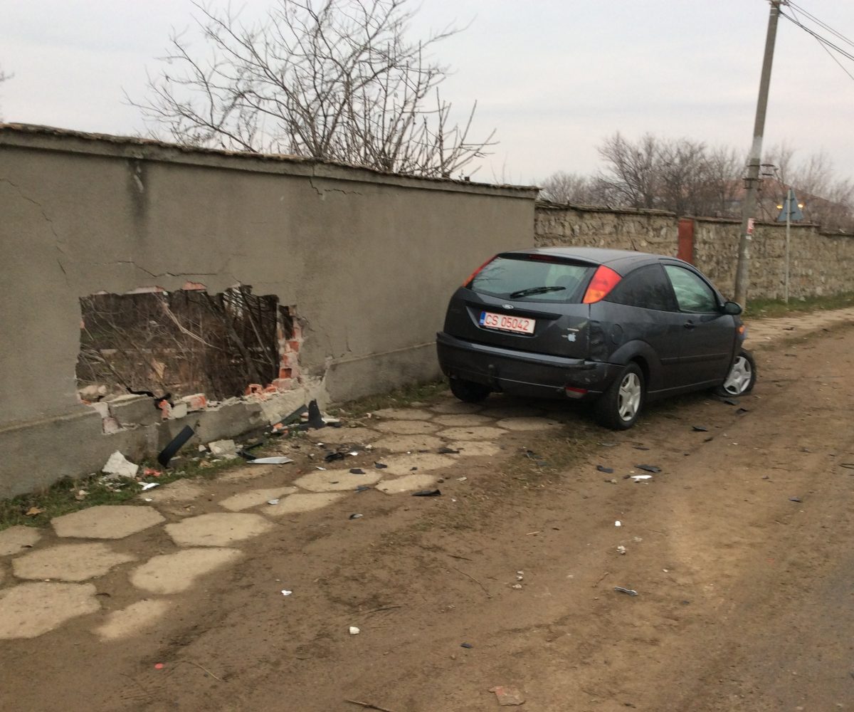 Grav accident la Moldova Nouă….