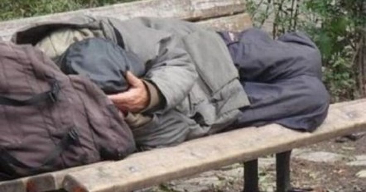Persoanele fără adăpost, salvate din calea gerului de autorități