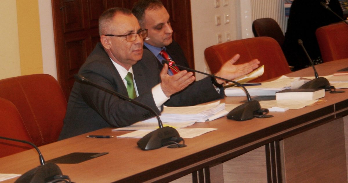 Lupte grele în Consiliul Judeţean Caraş-Severin. Liberalii vor să-l debarce pe Ilie Iova!