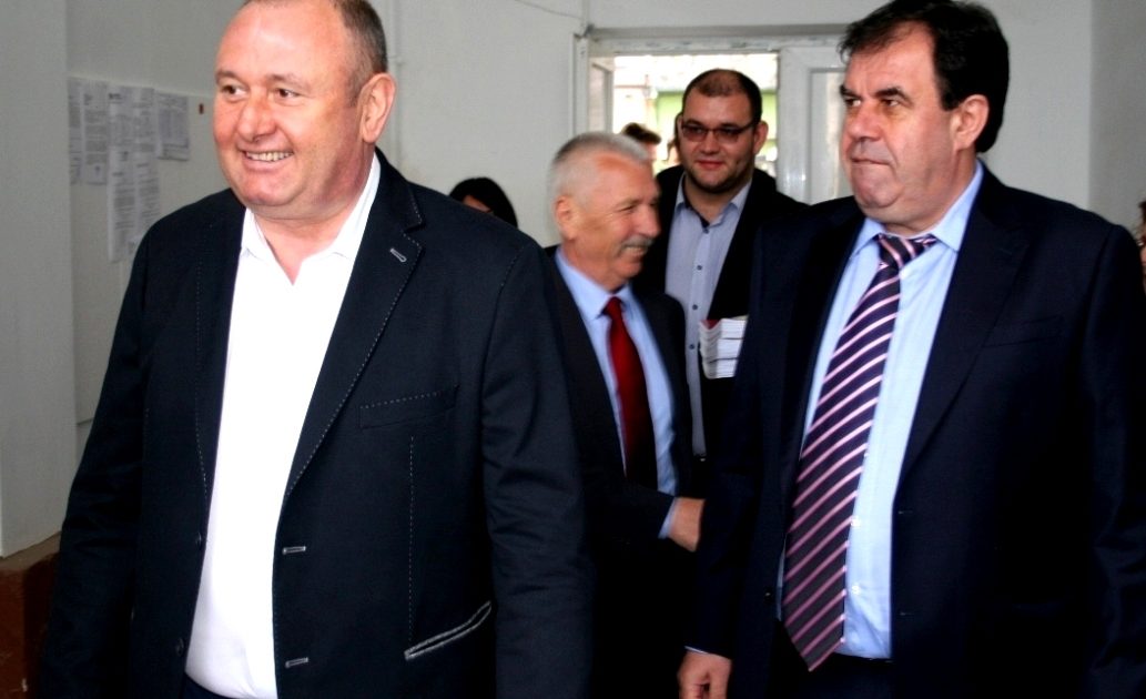PSD şi-a depus listele de candidaţi. Ioan Crina vizeză Primăria Reşiţa, iar Ion Mocioalcă, preşedinţia Consiliului Judeţean Caraş-Severin