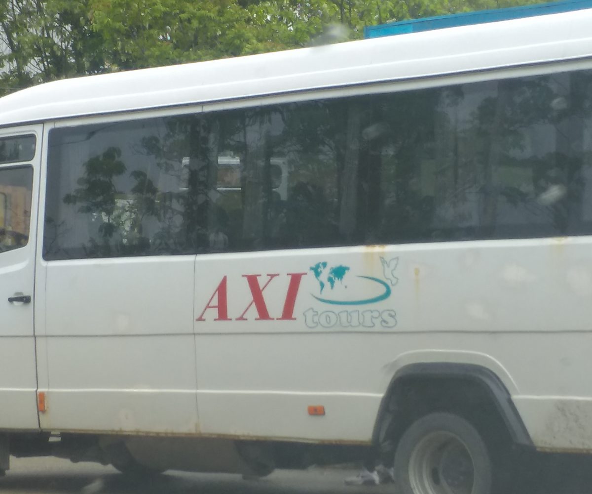 AXI, transportatorul local de călători, ,,intră în politică,, la Moldova Nouă!