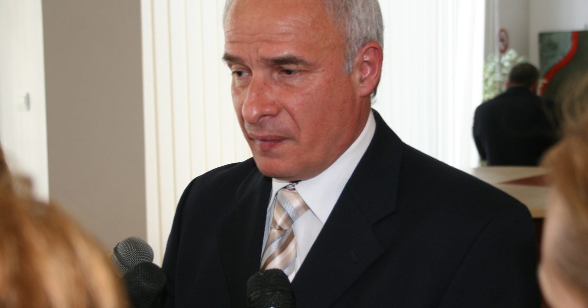 Consiliul Judeţean Caraş-Severin are conducere! Romeo Dumitrescu a fost ales preşedinte