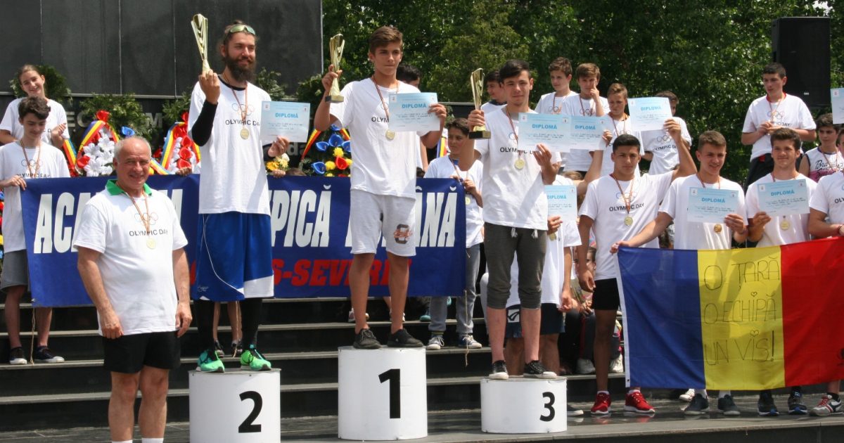 O mie de participanţi la Crosul olimpic de la Reşiţa