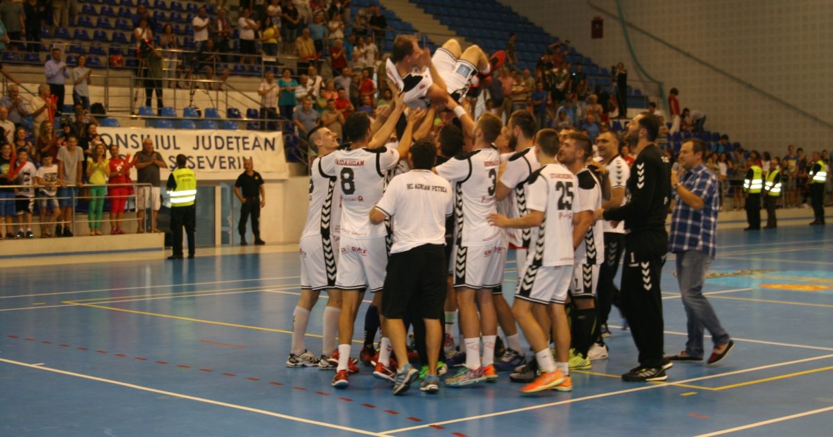 Victorie mare pentru zimbrii reşiţeni! HC Adrian Petrea - Dunărea Călăraşi 27-17
