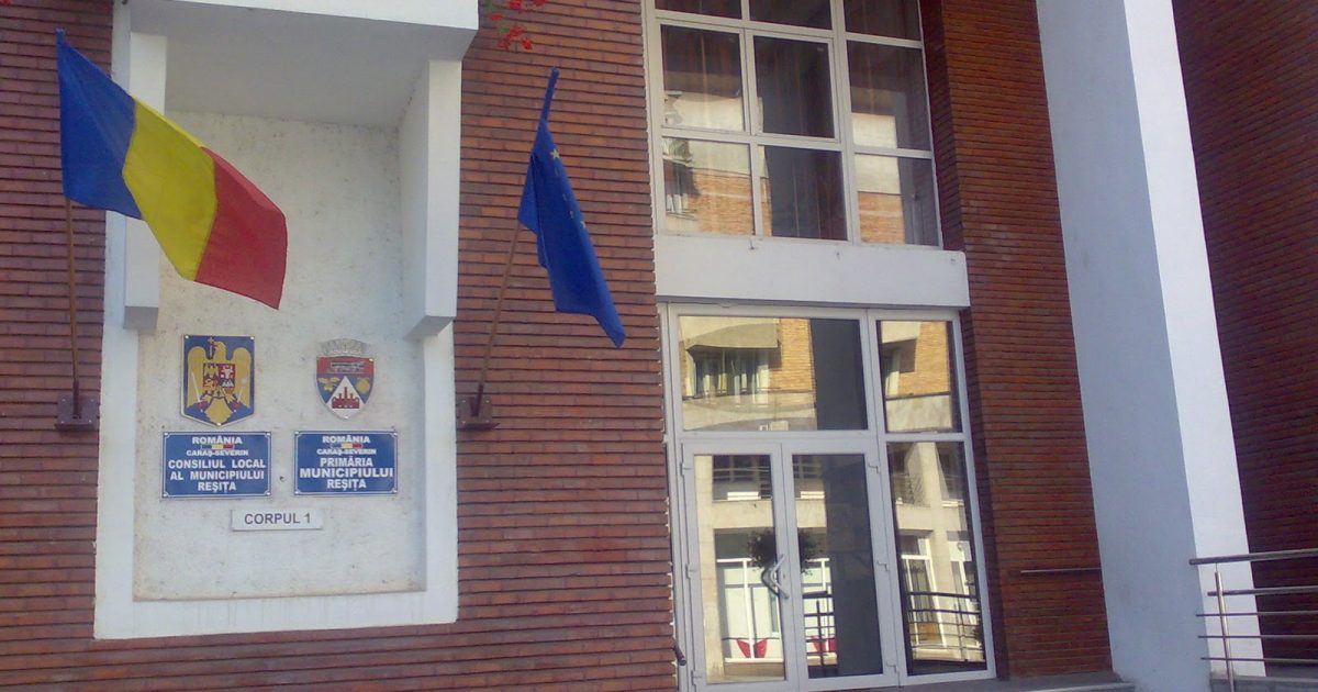 Şedinţe, şedinţe dar, zăpada şi gerul ucid.