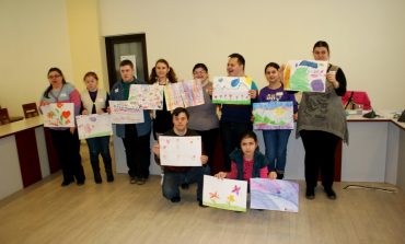 Copiii, terapia prin artă şi bucuria culorilor!