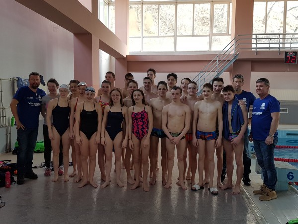 Înotătorii din Franța, în pregătire la Reșița