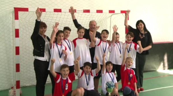 Școala Gimnazială numărul 2 din Reșița, în finala pe țară a ONSS la handbal mixt