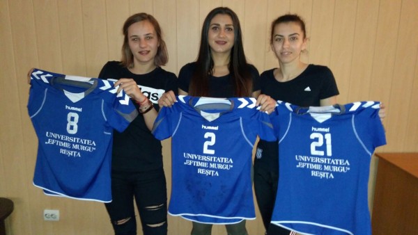 Trei handbaliste au semnat prelungirea contractelor cu CSU Reșița