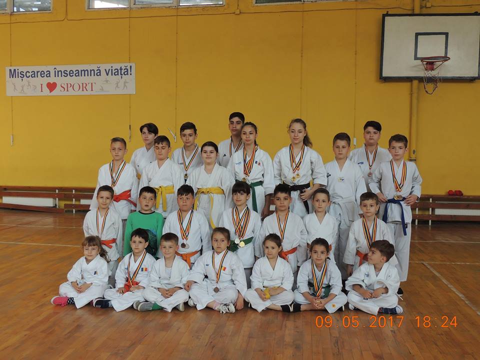 29 de medalii pentru karateka reșițeni la “Cupa Crișius”