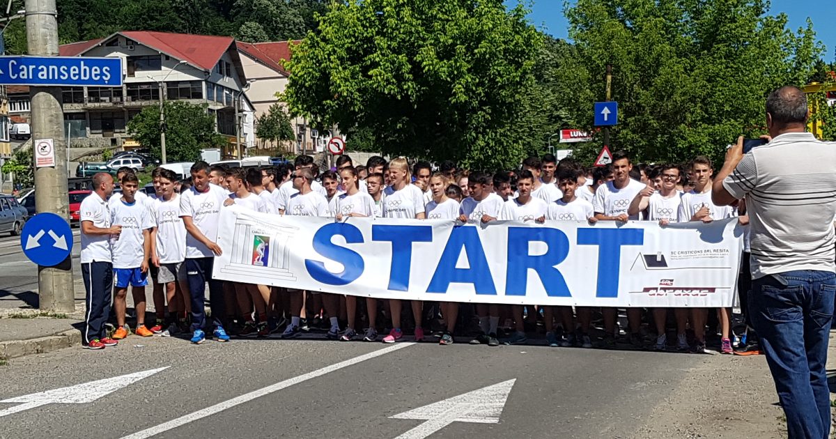 Mii de participanți au alergat astăzi la Crosul Național “Ziua Olimpică”
