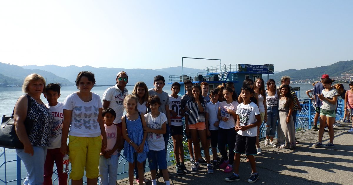 Excursii și distracție pentru copiii din centrele DGASPC