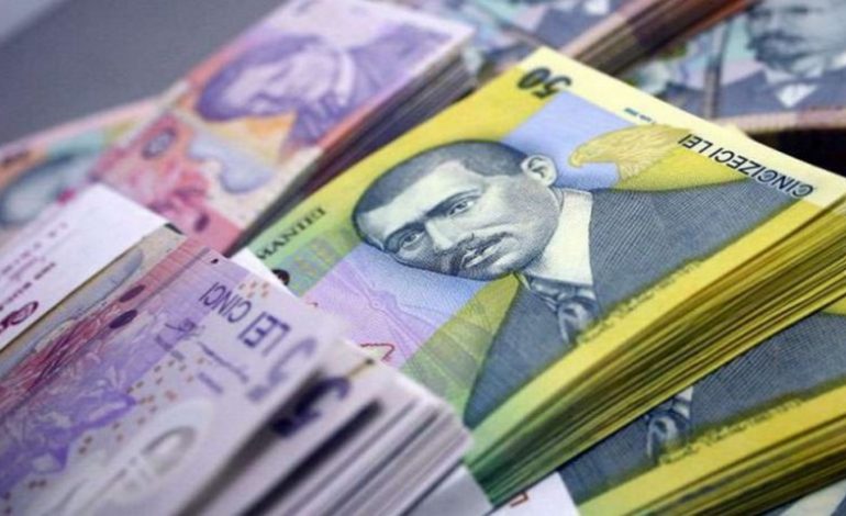 Curg bani ,,căcălău,, la Primăria Moldova Nouă