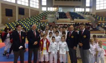 Douăzeci de medalii pentru karateka pregătiți de sensei Zoli Lipan