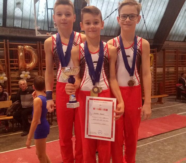 Andrei Titi, depășit la individual de Robert Aioanei. Gimnaștii, 12 medalii la DKMT