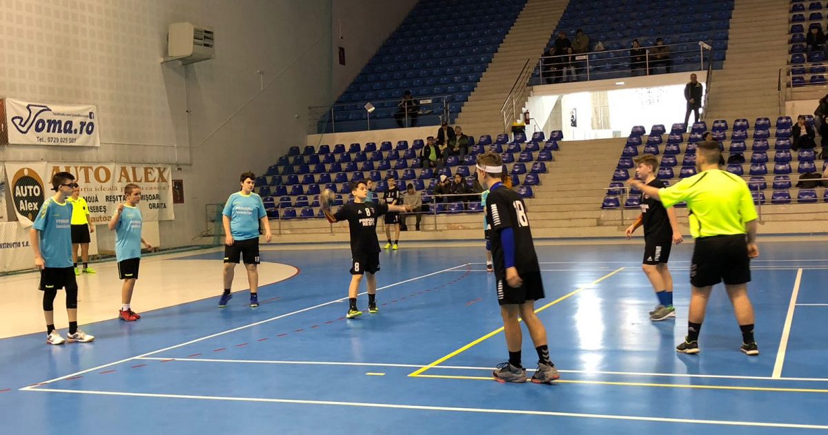 Handbaliștii juniori III de la CSM, victorie frumoasă, în fața propriilor fani!
