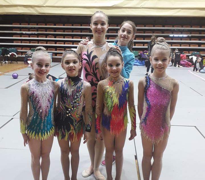 Cătălina Anghelina, prima medalie internațională din acest an, pentru secția de gimnastică ritmică de la Reșița!