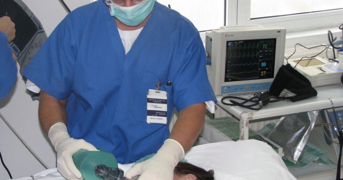 Tragedie la Reşita - Doi tineri s-au intoxicat cu monoxid de carbon în baie !