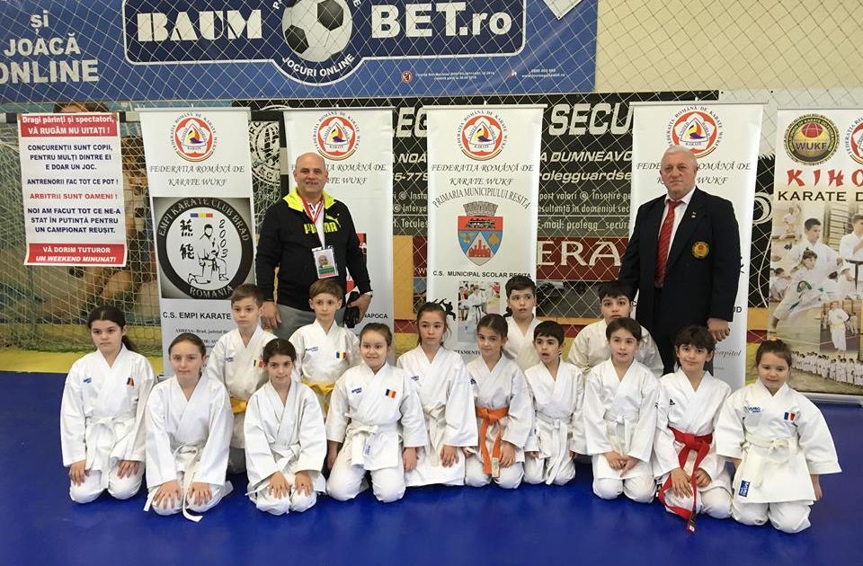 Opt medalii naționale pentru sportivii lui Lipan!