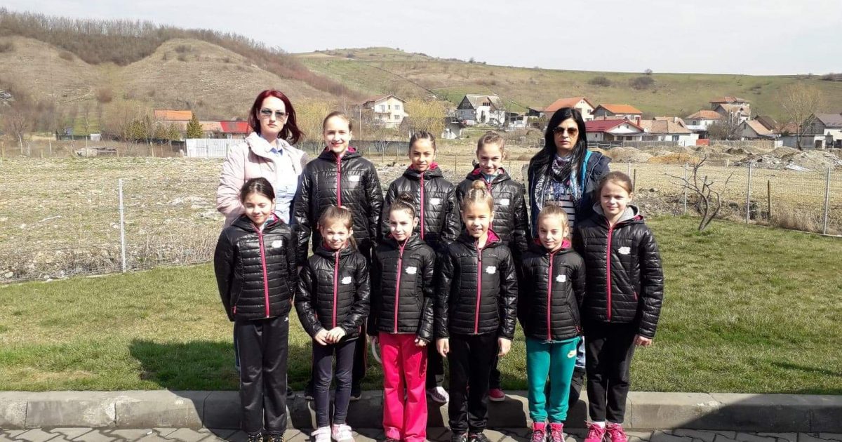 Nouă gimnaste de la CSȘ Reșița intră în concurs la “Cupa Prietenia”.