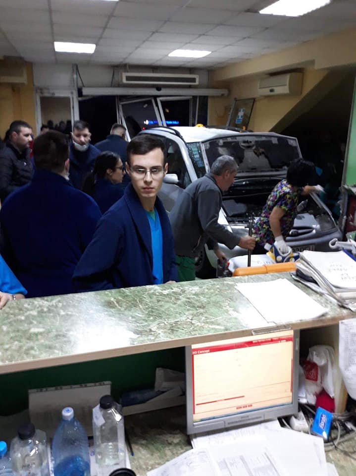 Bărbatul care a intrat cu mașina în UPU Craiova a fost arestat!