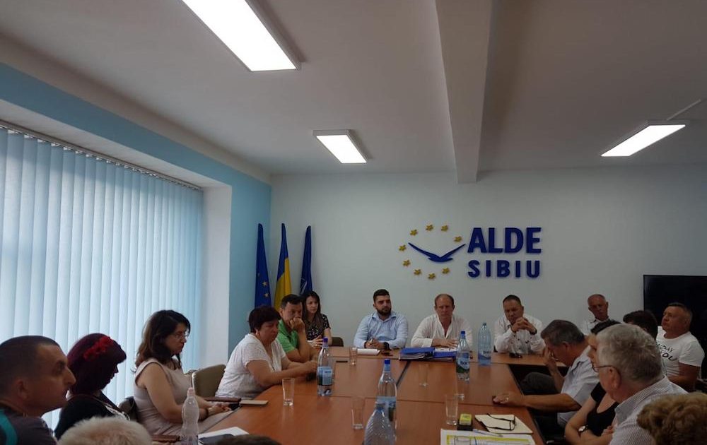 ALDE exclude 18 consilieri locali ,,dintr-un foc,,
