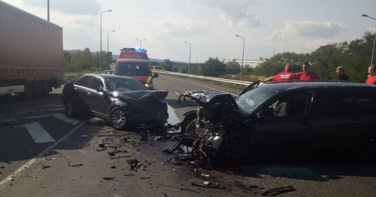 Accident pe Centura Caransebeșului, patru persoane rănite