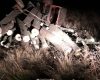 S-a răsturnat cu tractorul încărcat cu lemne, cel mai probabil tăiate ilegal