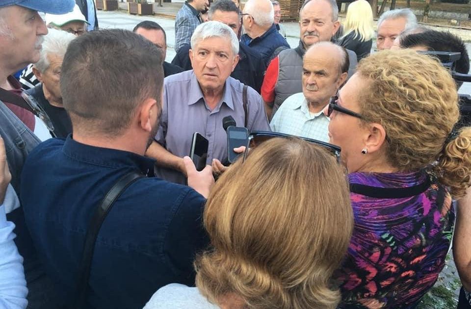 Candidatul la Preşedinţie Mircea Diaconu,printre cărăşeni