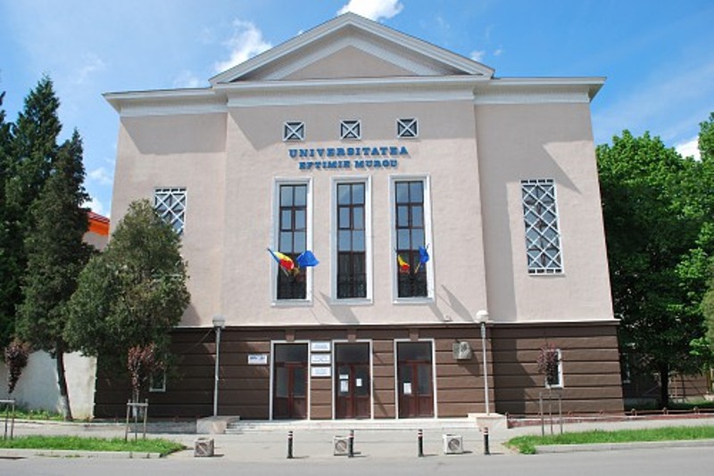 Curtată de politehnicile din Timișoara și Bucureș,  Universitatea reșițeană cotește spre Cluj