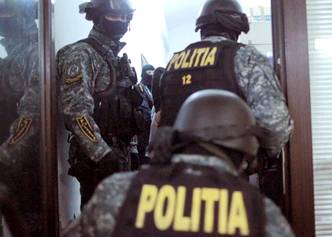 Acțiune în forță a Poliției la Clubul ”El G”din Moldova Noua