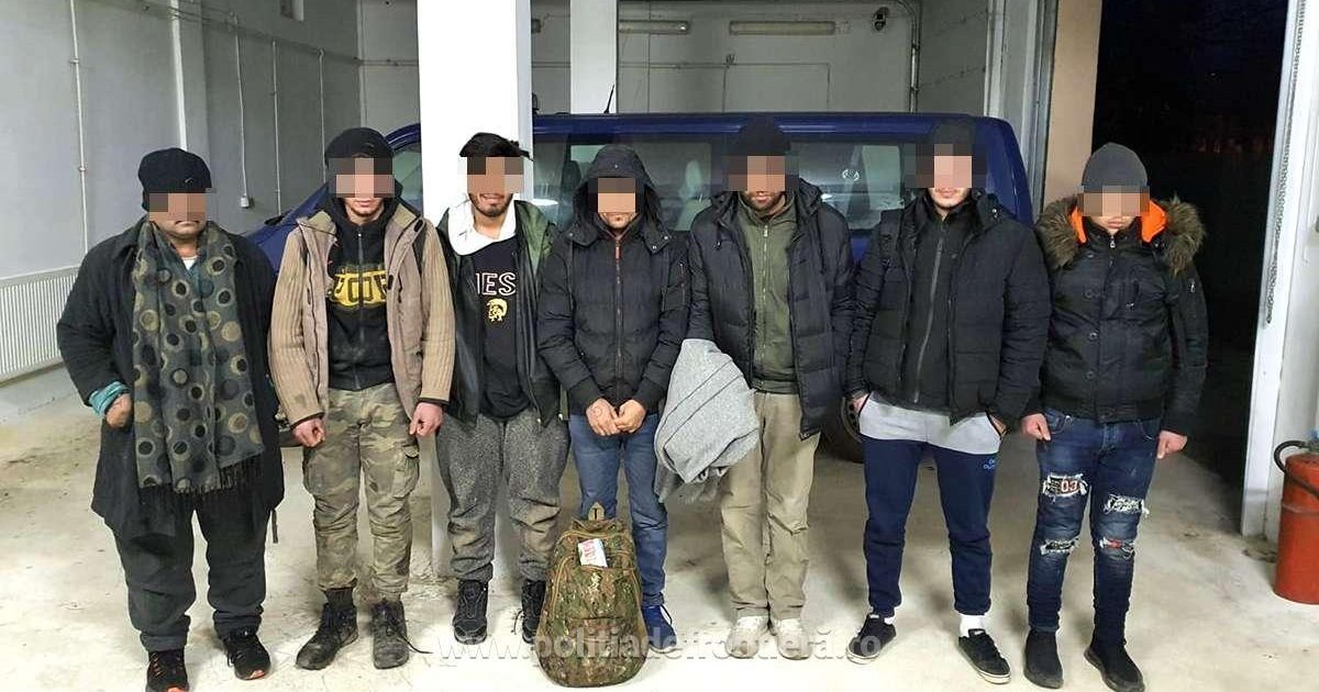 Sirieni,forteaza Dunarea din nou,trecere spectaculoasa cu barca in aval de localitatea Coronini
