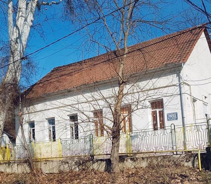 Două grădiniţe din Reşiţa vor fi reabilitate şi modernizate cu ajutorul fondurilor europene, investiţia totală fiind de 2,8 milioane de lei.