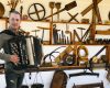 Simici Dragan, de la instrumentist la colecționar de antichități și obiecte vechi