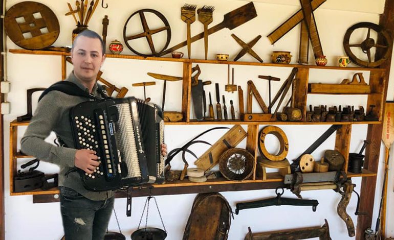 Simici Dragan, de la instrumentist la colecționar de antichități și obiecte vechi