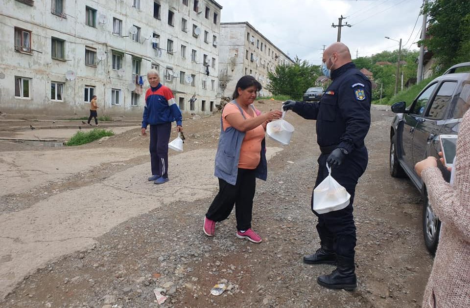 "Când dai, la început dai din ceea ce ai, apoi, de la un moment dat, dai din ceea ce eşti."