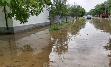 Satul Ghertenis inundat de ploile torentiale din cursul noptii