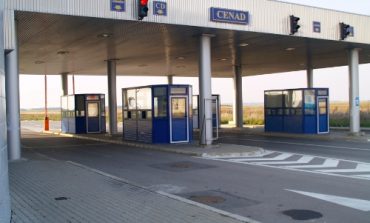 Vama Cenad -Kiszombor inchisa pentru turisti!rămâne deschisa doar pentru tranzitul mijloacelor de transport marfă până la 7,5 tone şi pentru lucrătorii transfrontalieri.