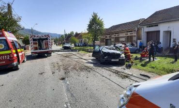 Accident auto  mortal in Comuna Zavoi!