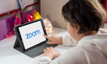 ZOOM pentru cursuri online,cum funcționează și cum poate fi folosită aplicatia pentru școala online!