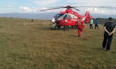 Intervenţie a elicopterului SMURD pentru salvarea unui băiat care a căzut cu bicicleta pe Valea Cenchi,Caransebes!i!