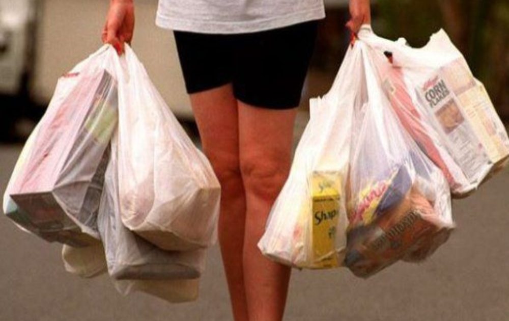 LIDLL a pus taxa pe pungile de plastic!
