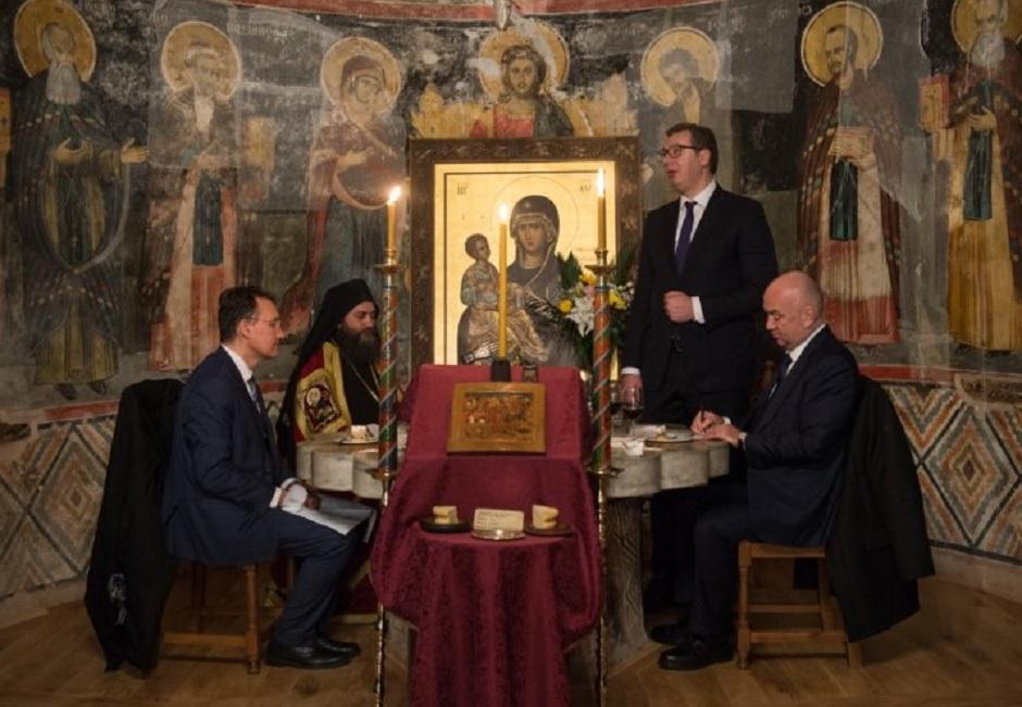 Președintele Serbiei Aleksandar Vučić, a petrecut Craciunul pe Sf.Munte Athos!