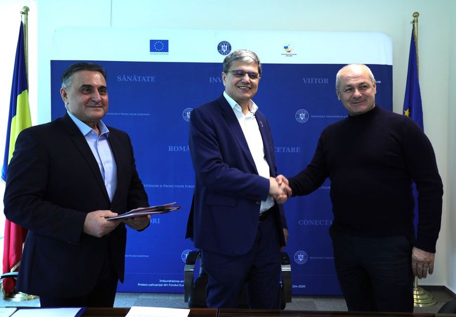 BOLOS SI ROMEO ADUC APA IN GOSPDARIILE A 14 000 DE CARASENI!