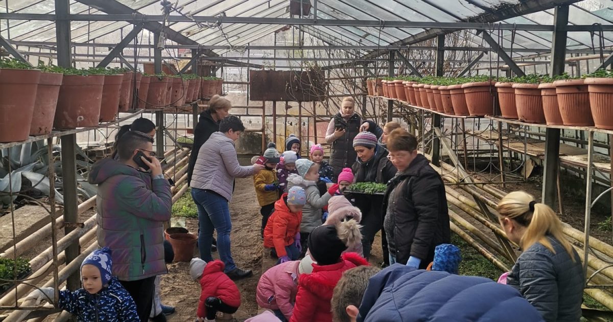 CARANSEBES:MICUTII DE LA GRADINITA VIZITEAZA SERELE PRIMARIEI!