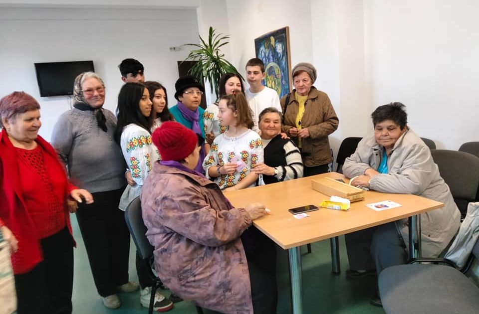 DIRECTIA DE ASISTENTA SOCIALA RESITA LUCREAZA CU TOATE MOTOARELE!